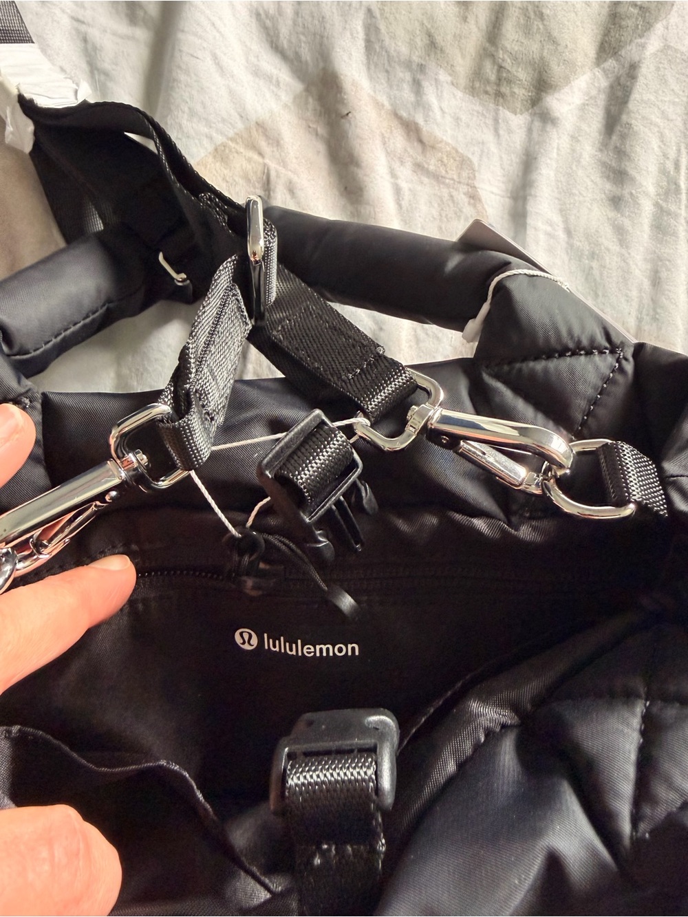 Lululemon On My Level Puffer Tote Bag Small in Black NWT - Picture 7 of 7